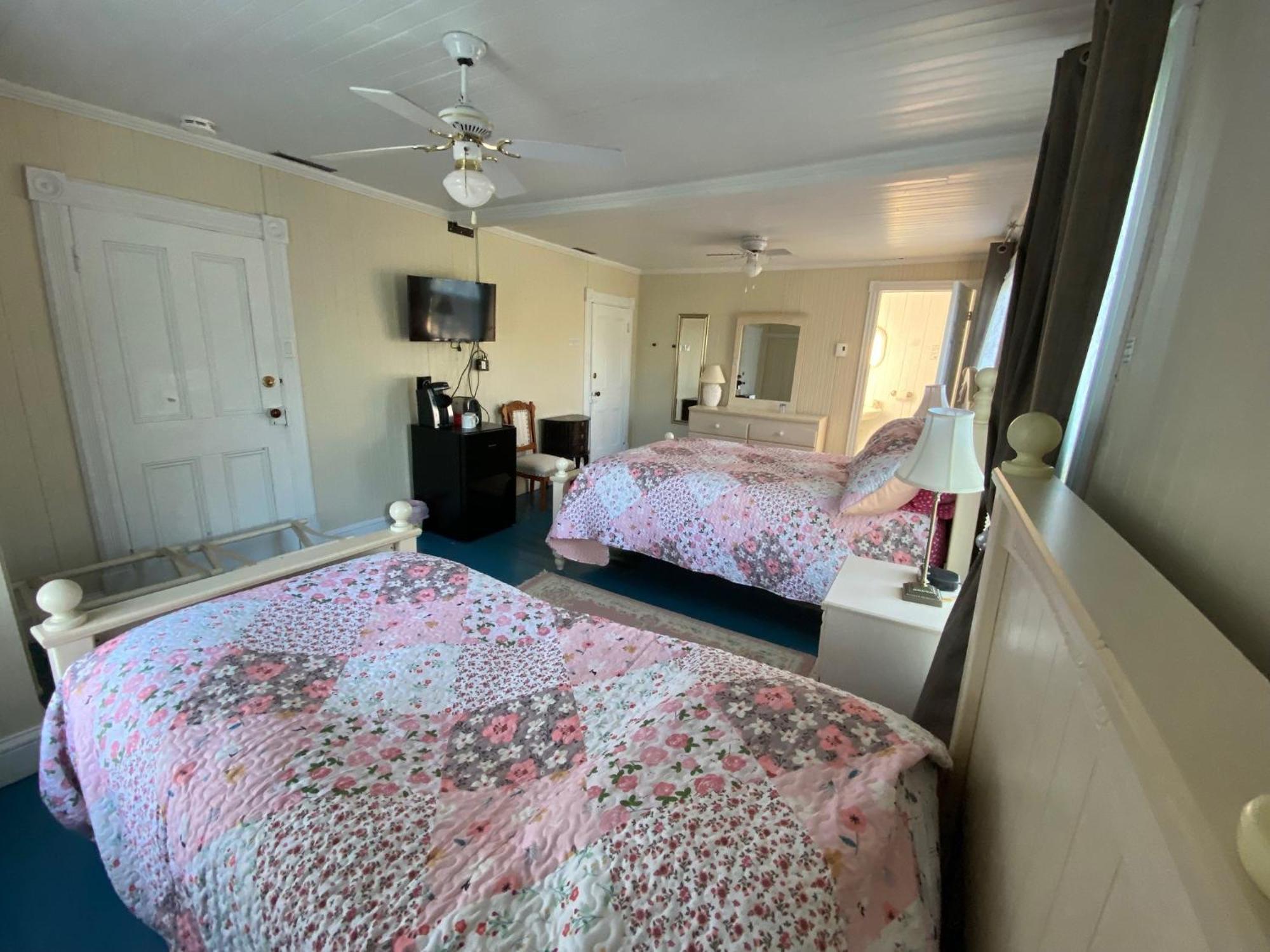 Auberge Maison Gauthier Tadoussac Eksteriør billede